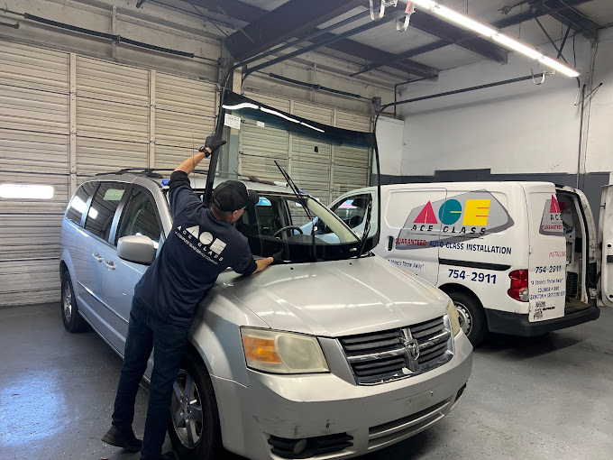 Why Choosing a Local Auto Glass Company Beats National Chains Every Time